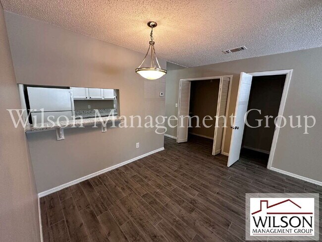 Photo - 500 Yellowwood Ct