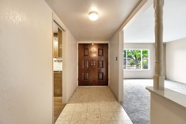 Photo - 1564 E Escalon Ave