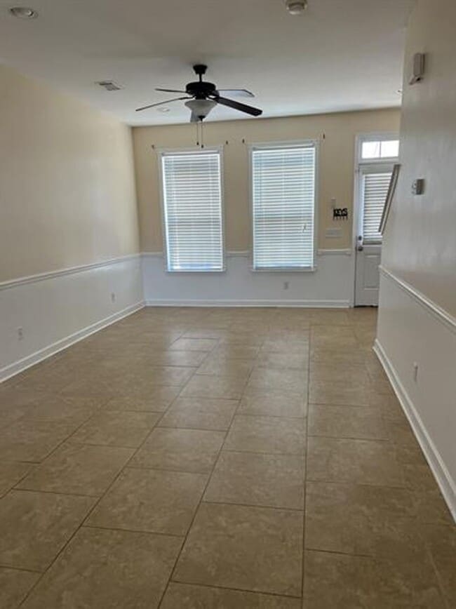 Photo - 3 Bed/ 2.5 Bath Home very close to Fort Stewart gate seven!!