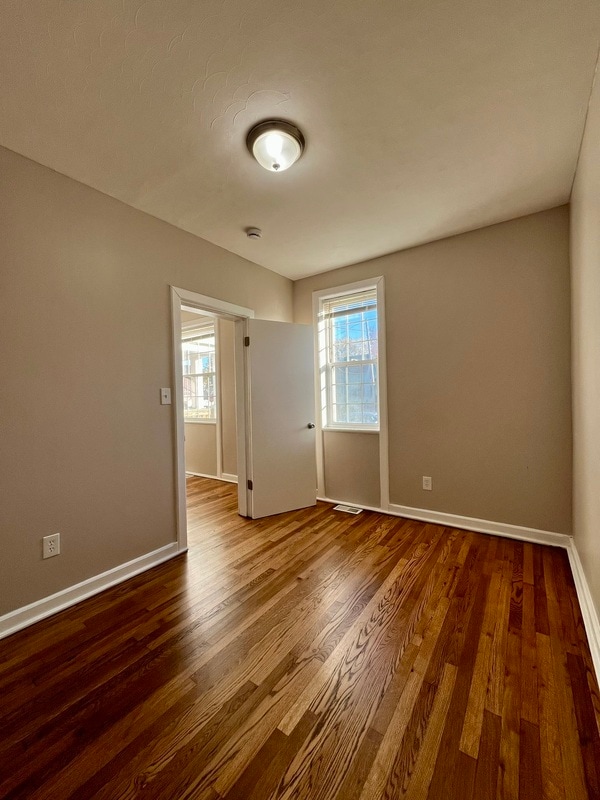 Photo - 216 Poplar St