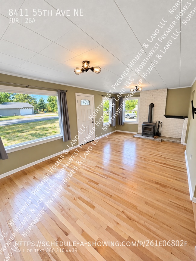 8411 55th Ave NE