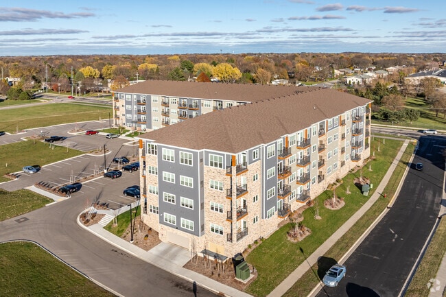 Colorado Commons - 143 N Wildwood St