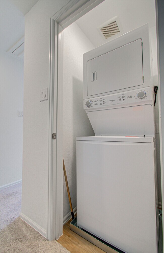 Photo - 21575 Carosella Dr