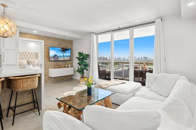 Building Photo - 2301 Collins Ave Unit 1533
