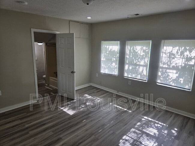 Photo - 451 N 25th St