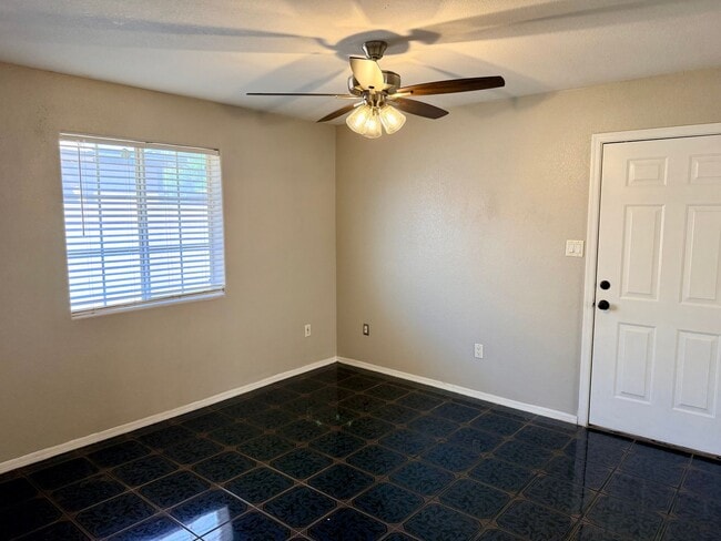 Photo - 2013 Mendez St
