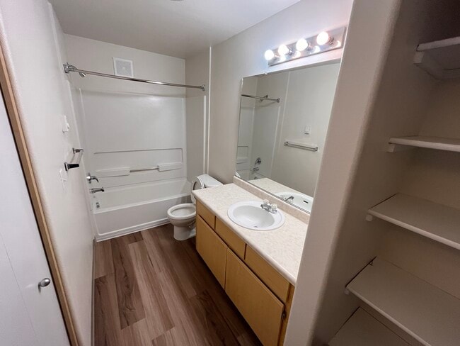 MF 11 - Cedarhurst Village Apartments