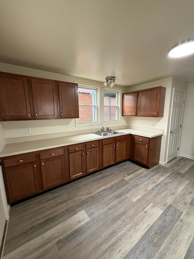 Photo - 133 E Commerce St Unidad 133 R