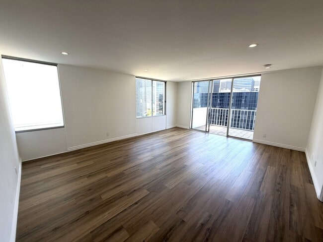Photo - 2160 Century Pk E Unit 1101