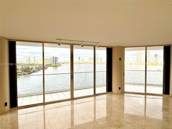 Photo - 2800 Island Blvd Unit 706