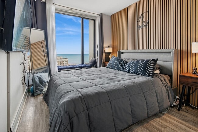 Photo - 5455 N Sheridan Rd Unit 2805