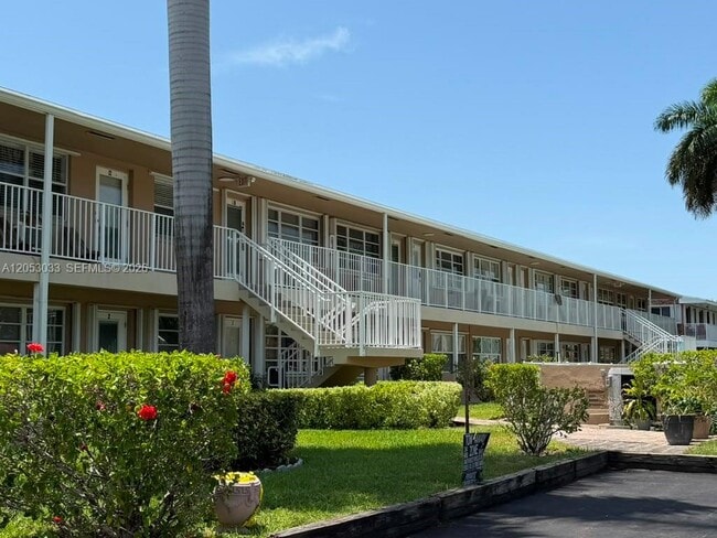 Building Photo - 500 Layne Blvd Unit 15