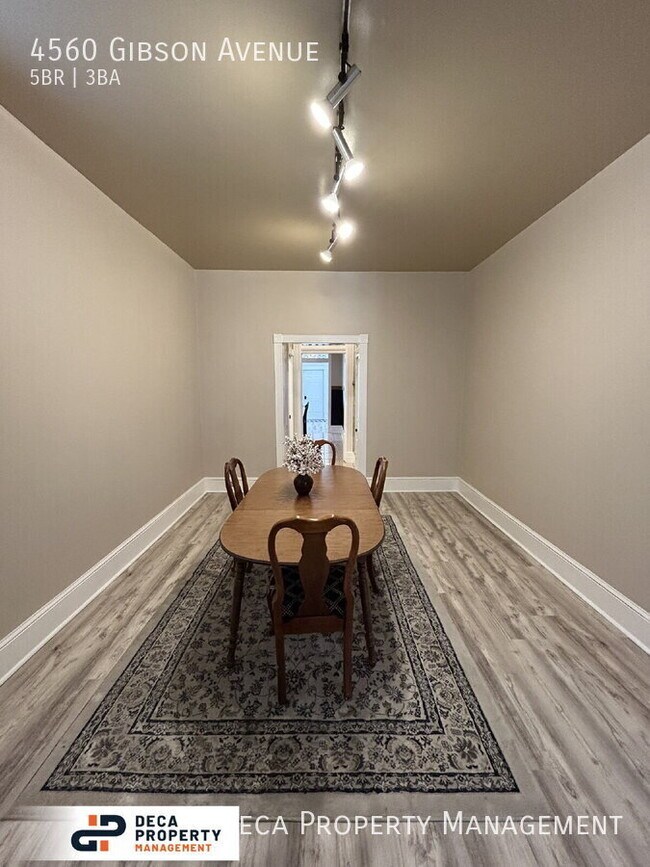 Photo - 4560 Gibson Ave