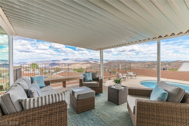 Photo - 566 Lake Michigan Ln