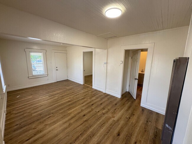 Photo - Spacious Dinuba Home Rent Ready!