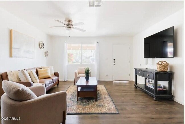 Photo - 1048 W 12th Pl