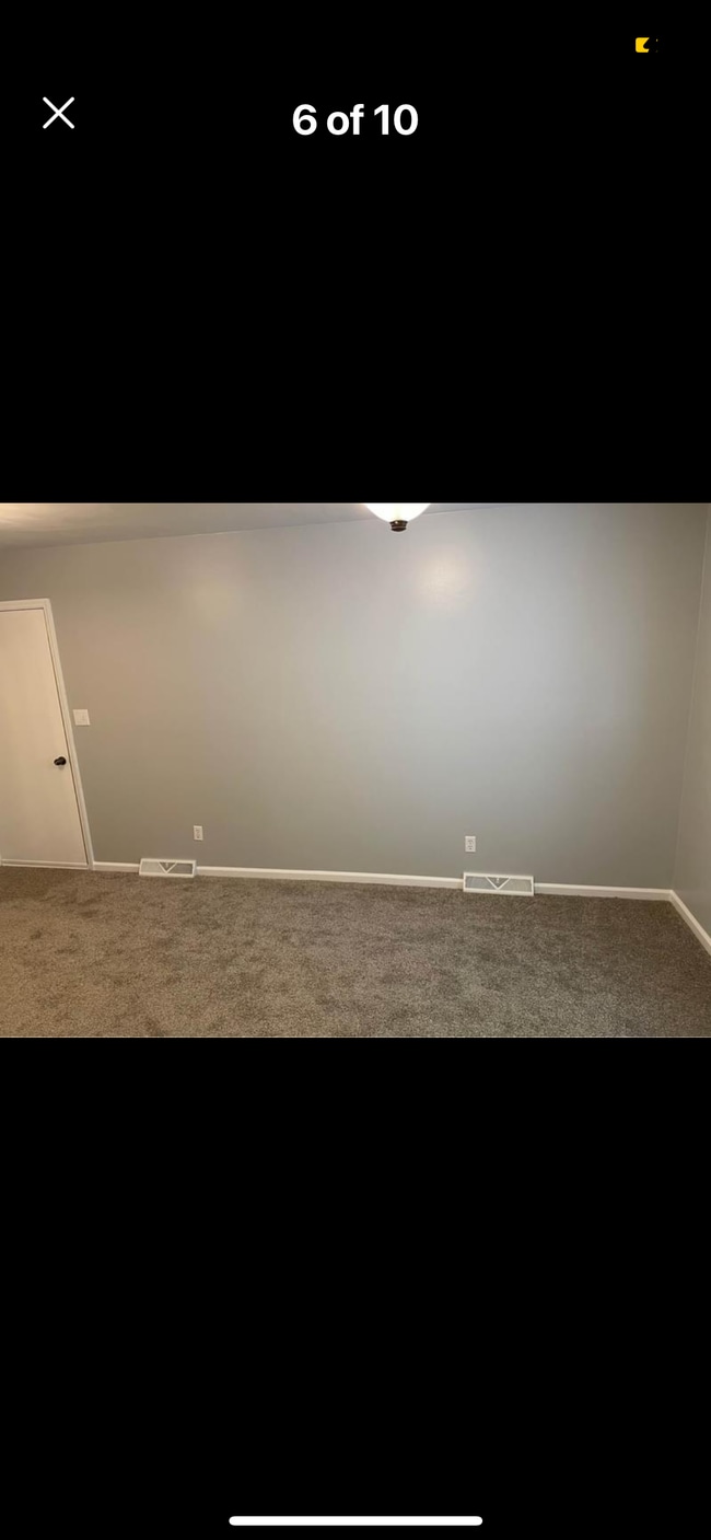 Bonus room, good for home office or play area - 4152 W Curry Ct