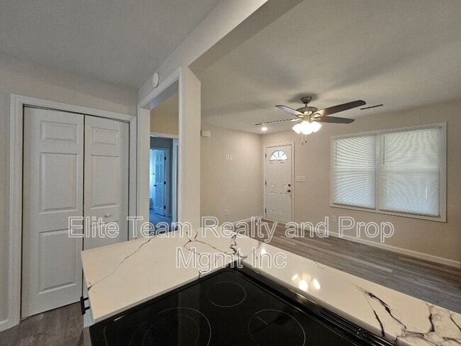 Photo - 2507 Moreland St