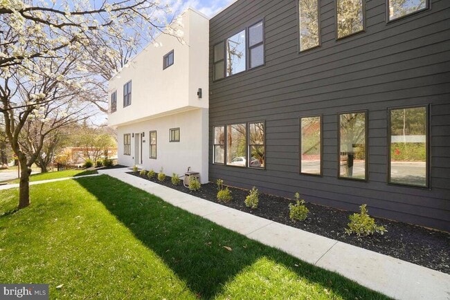 Building Photo - 8618 Jones Mill Rd