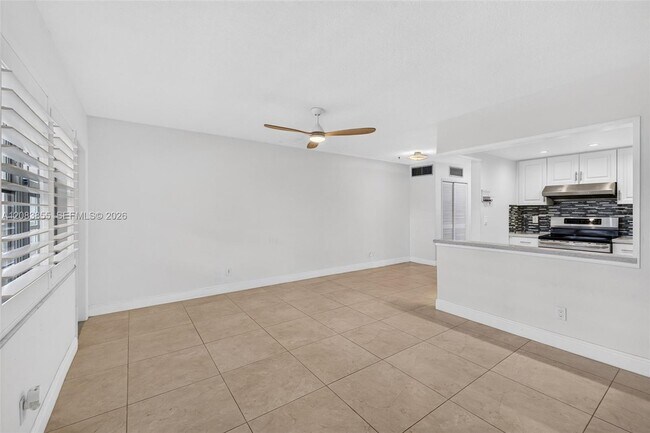 Photo - 5203 NE 24th Terrace Unit B211