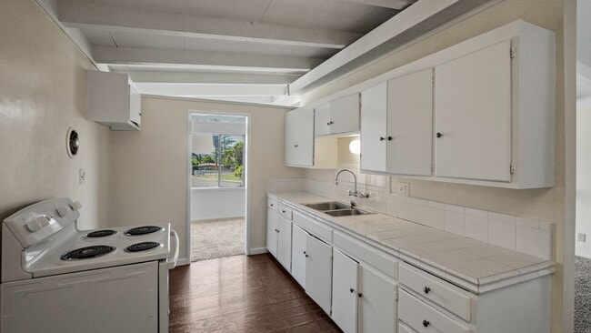 Photo - 202 Arguello Ave