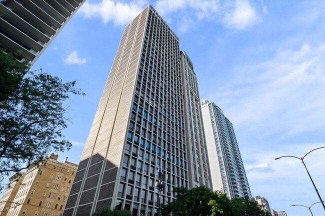 Building Photo - 1240 N Lake Shore Dr