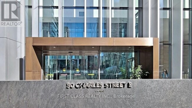 Photo - 50 Charles St E Unit LPH5403