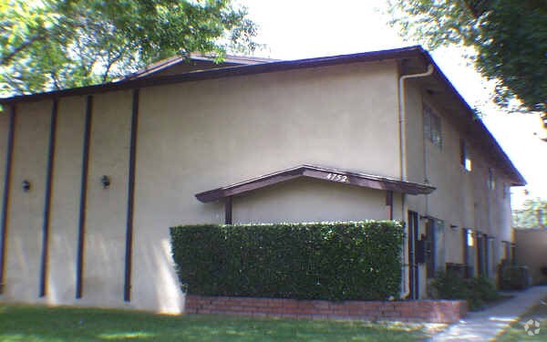 Photo - 4752 Canoga St