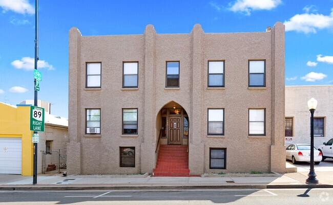 Building Photo - Paramount of Prescott Rental