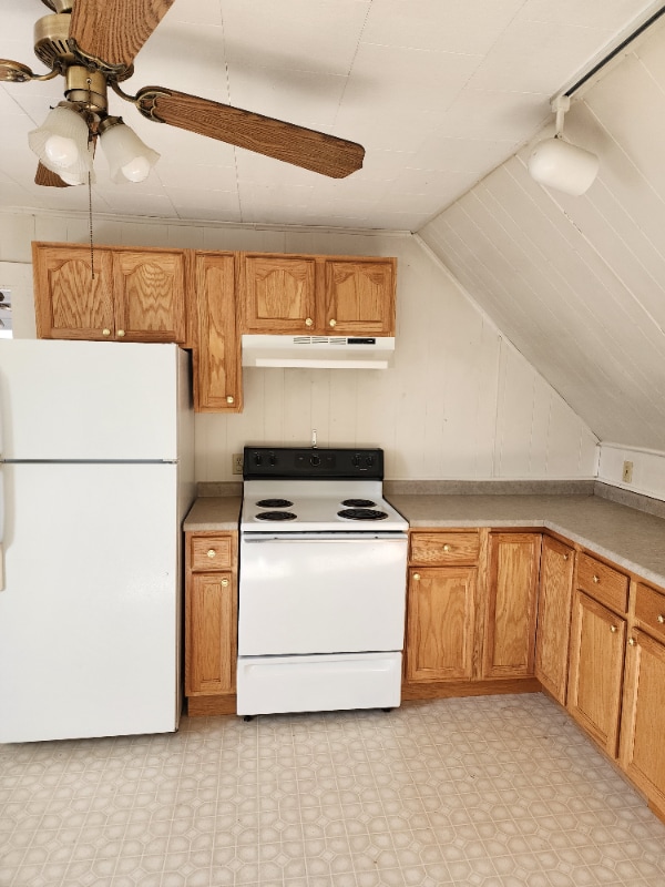 Photo - 333 Penobscot Ave Unit 2