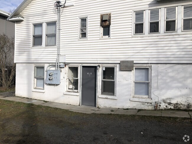 Building Photo - 315 NE Spaulding St Unit 315 NE Spaulding Lower Rental