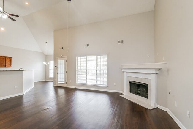 Photo - 5678 Kuykendall Dr
