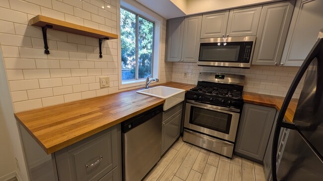 Photo - 7320 Balboa Blvd