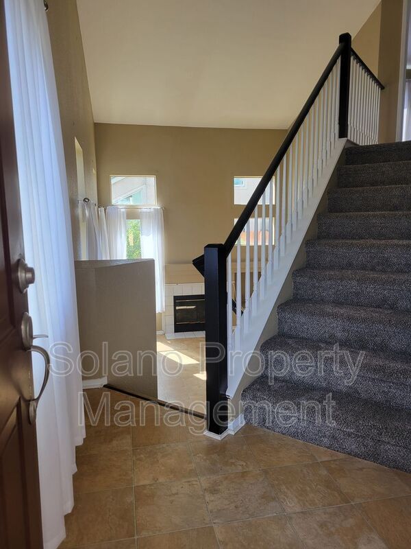 Photo - 358 Flagstone Cir