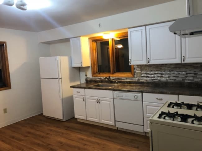 Photo - 538 Van Buren Ave