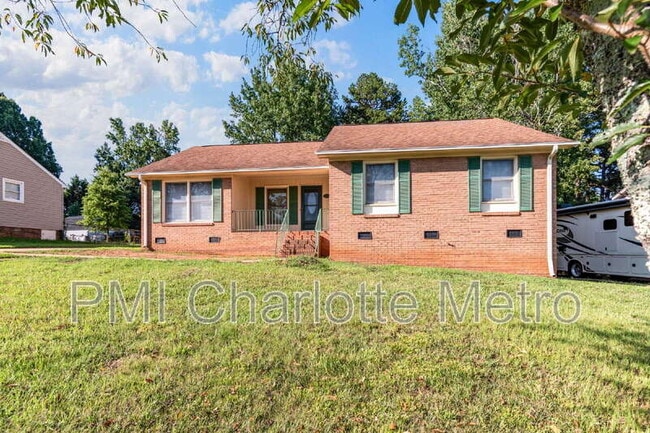 Building Photo - 8615 Beechbrooke Rd