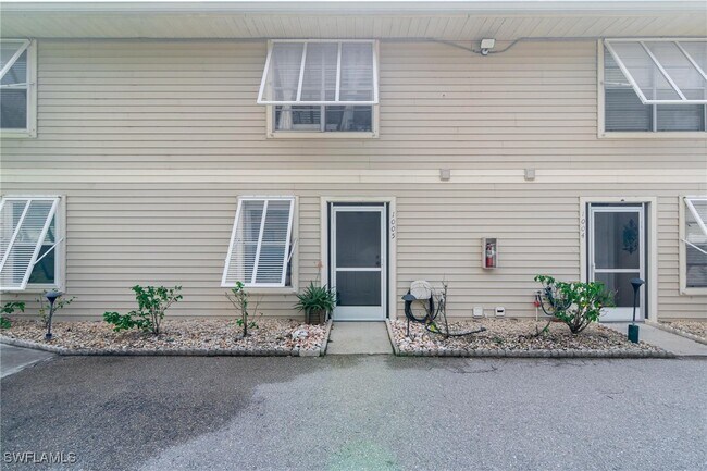 Photo - 25480 Cockleshell Dr