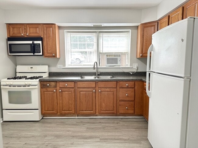 Photo - 3400 Maple Ave Unit Apt 3