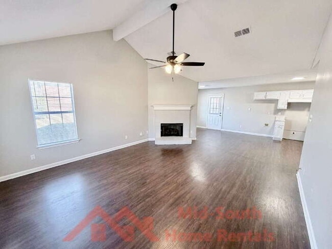 Photo - 4450 Longtree Cove