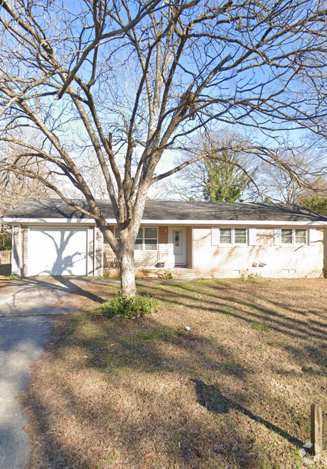 Building Photo - 109 Wesleyan Dr Rental