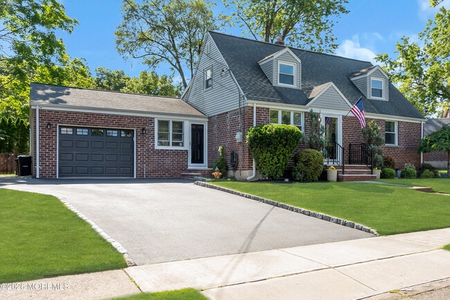 Photo - 519 Ryeside Ave