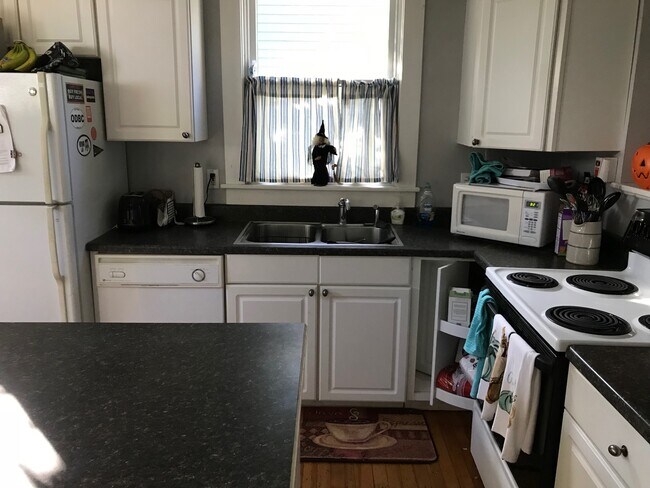 11 Dean Ave