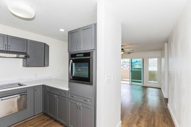 95-1050 Makaikai St.
