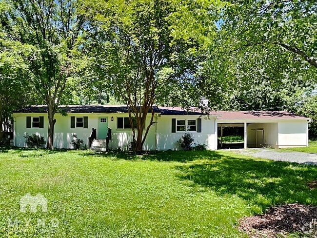 Building Photo - 145 Farm Rd Rental