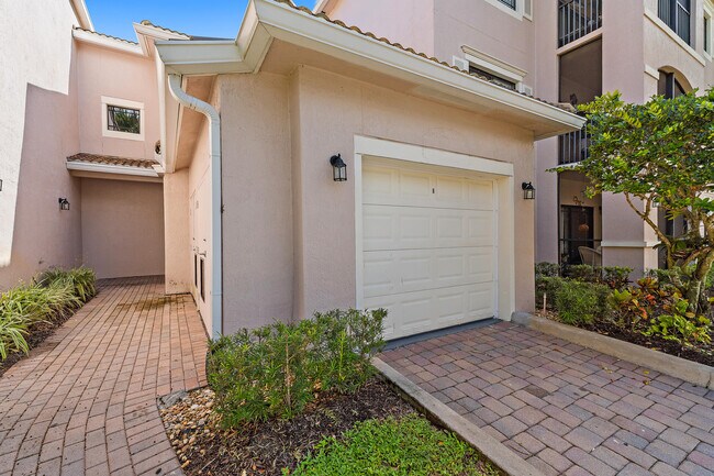 Photo - 2806 Veronia Dr Unit 103