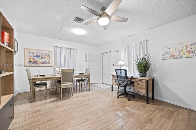 Photo - 600 NW 99th St