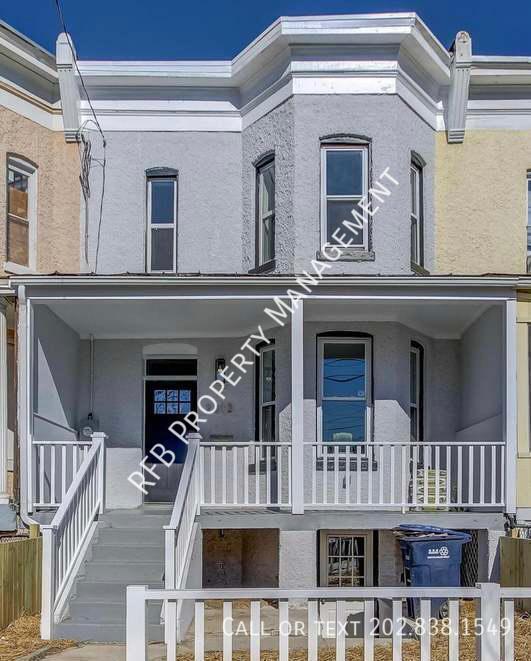 Photo - 2612 Evarts St NE Townhome