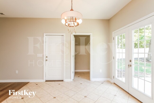 Photo - 213 W Hoke St