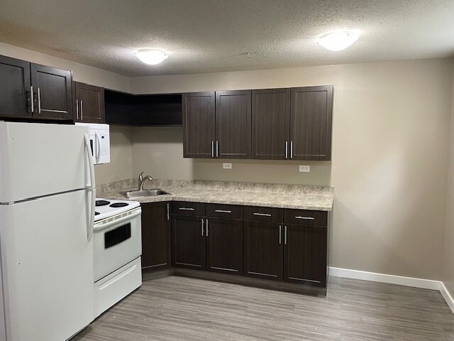 Photo - 2058 Wallace St