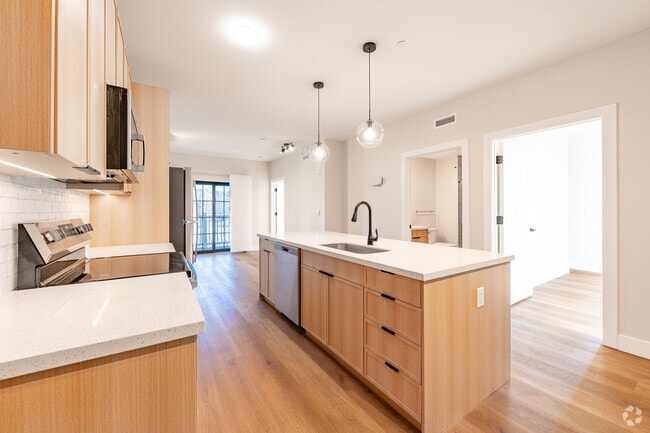 1BD, 1BA - 870SF - Kitchen